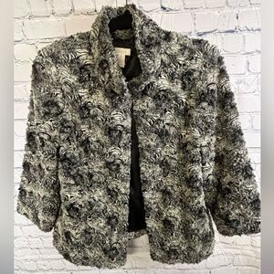 CHICO’S (1) Aimey Gray Black Cream Swirl Soft Faux Fur 3/4 Sleeve Jacket Size 8
